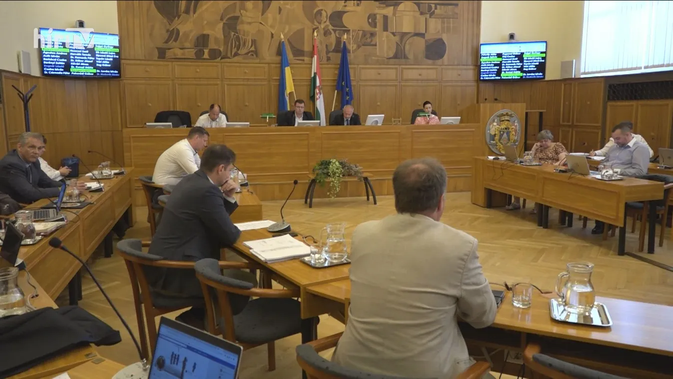 Ellenzéki háttéralkuk Pécsett