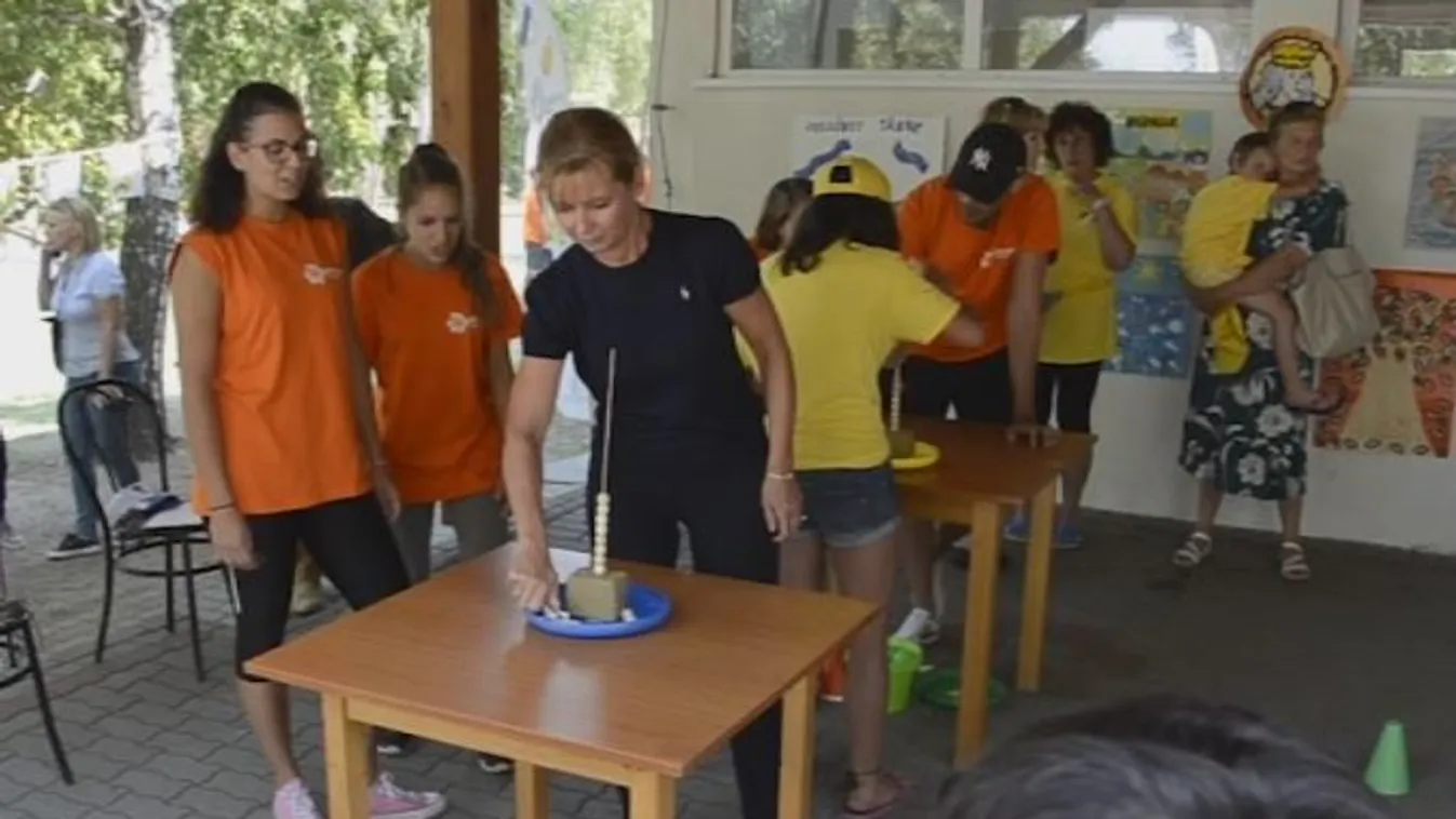 Gyermekotthon lakóit látogatta meg Herczegh Anita