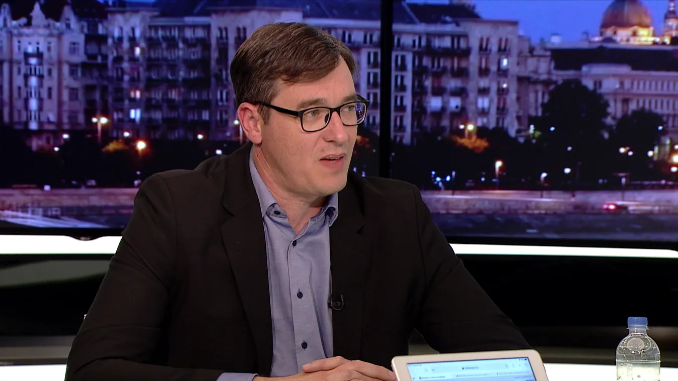 A háborúpárti álláspont veszélyeire figyelmeztető kampányba kezd a Fidesz