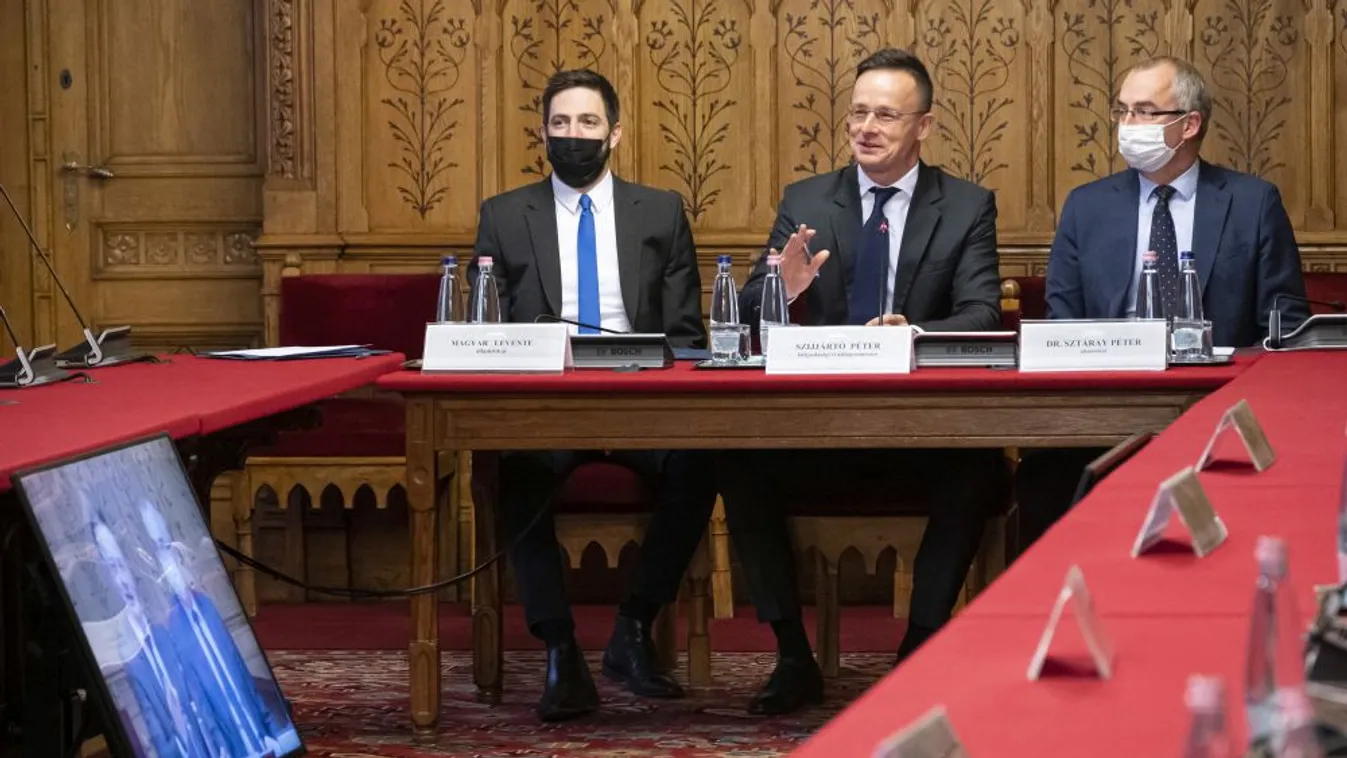 Szijjártó: A járvány határozta meg a nemzetközi politikát