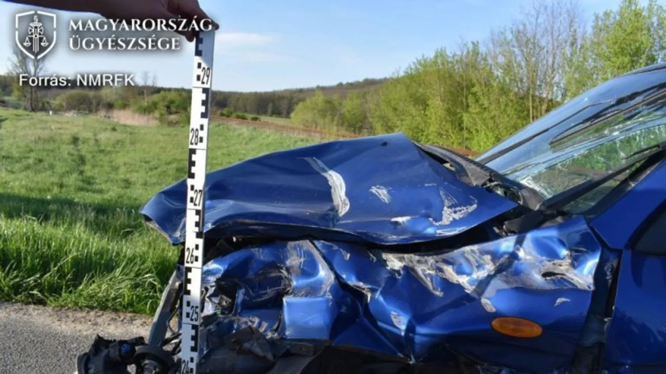 Felfüggesztett fogház, 2 év eltiltás és milliós kártérítés a büntetése a vonatnak ütköző sofőrnek