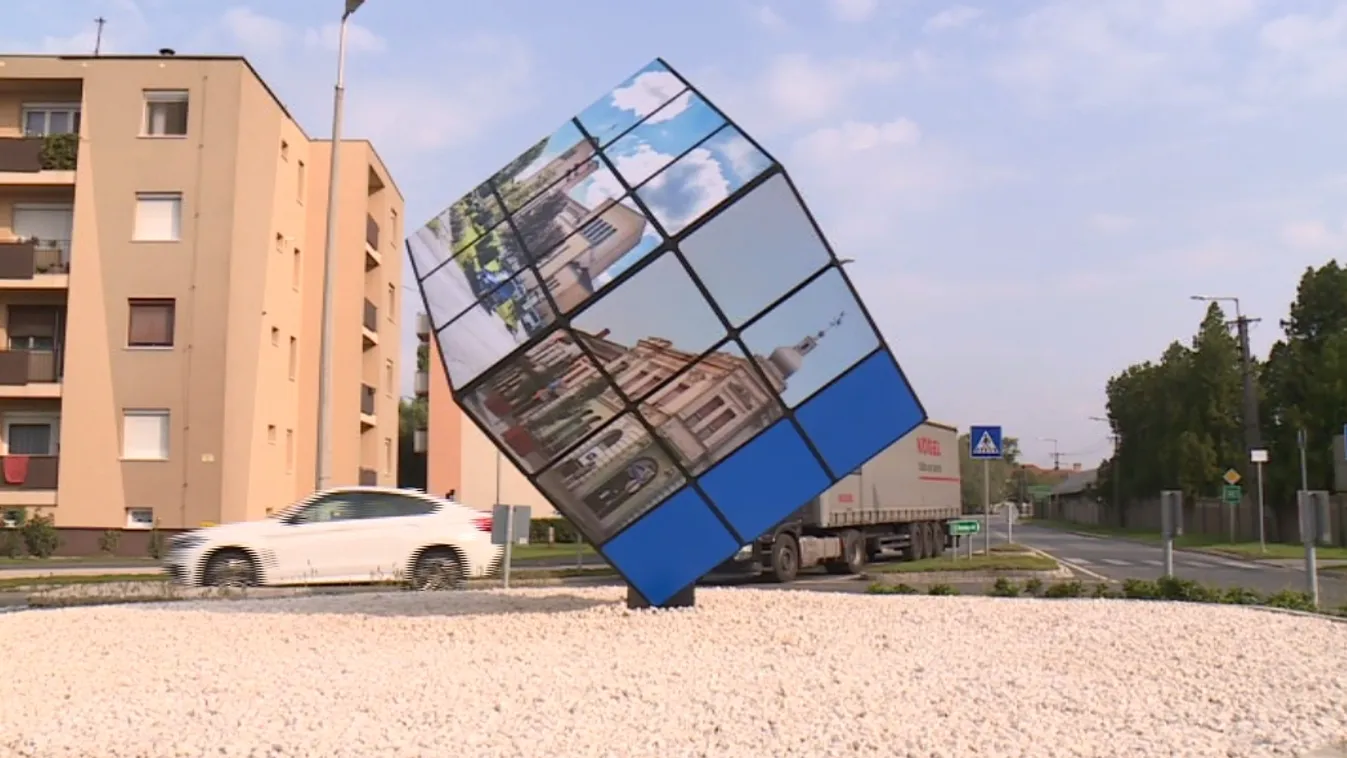 Egy nem hétköznapi Rubik-kockával gazdagodott a kisváros