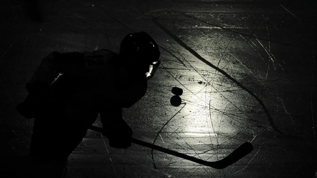 Baleset a pályán: elvágta a nyaki verőerét