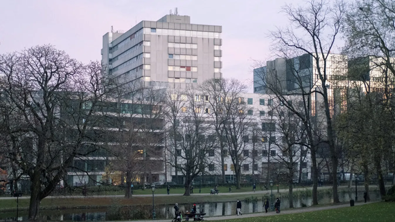 Bombafenyegetés miatt lezárták az EU-intézmények közelében található Leopold parkot Brüsszelben