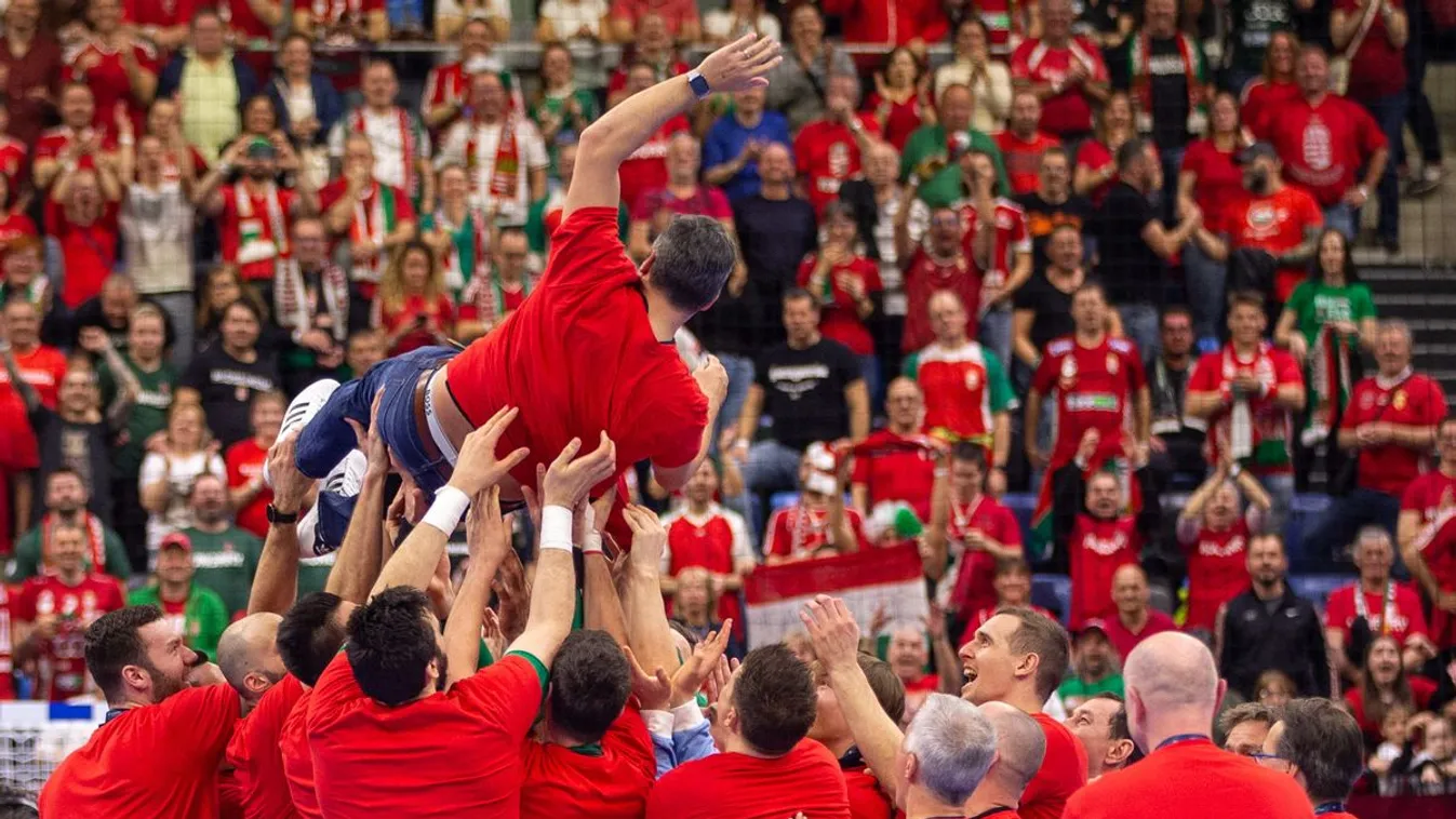 Így ünnepelte győzelmét a magyar kézilabda válogatott + videó