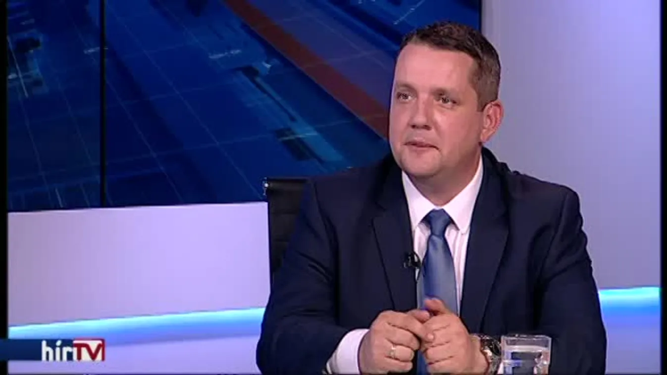 Kíváncsi az MSZP, hogy mennyit tett zsebre Habony és Rogán