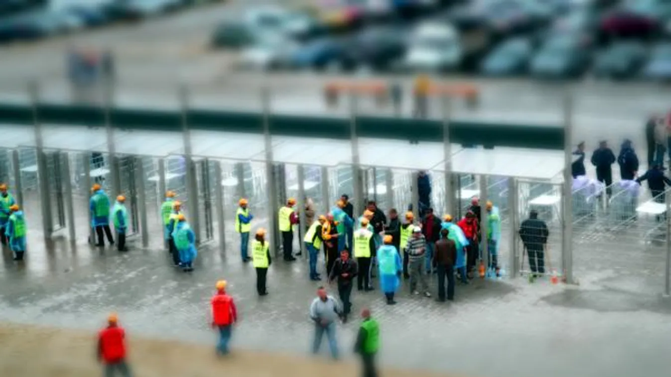 Bombariadó és evakuálás Lvivben