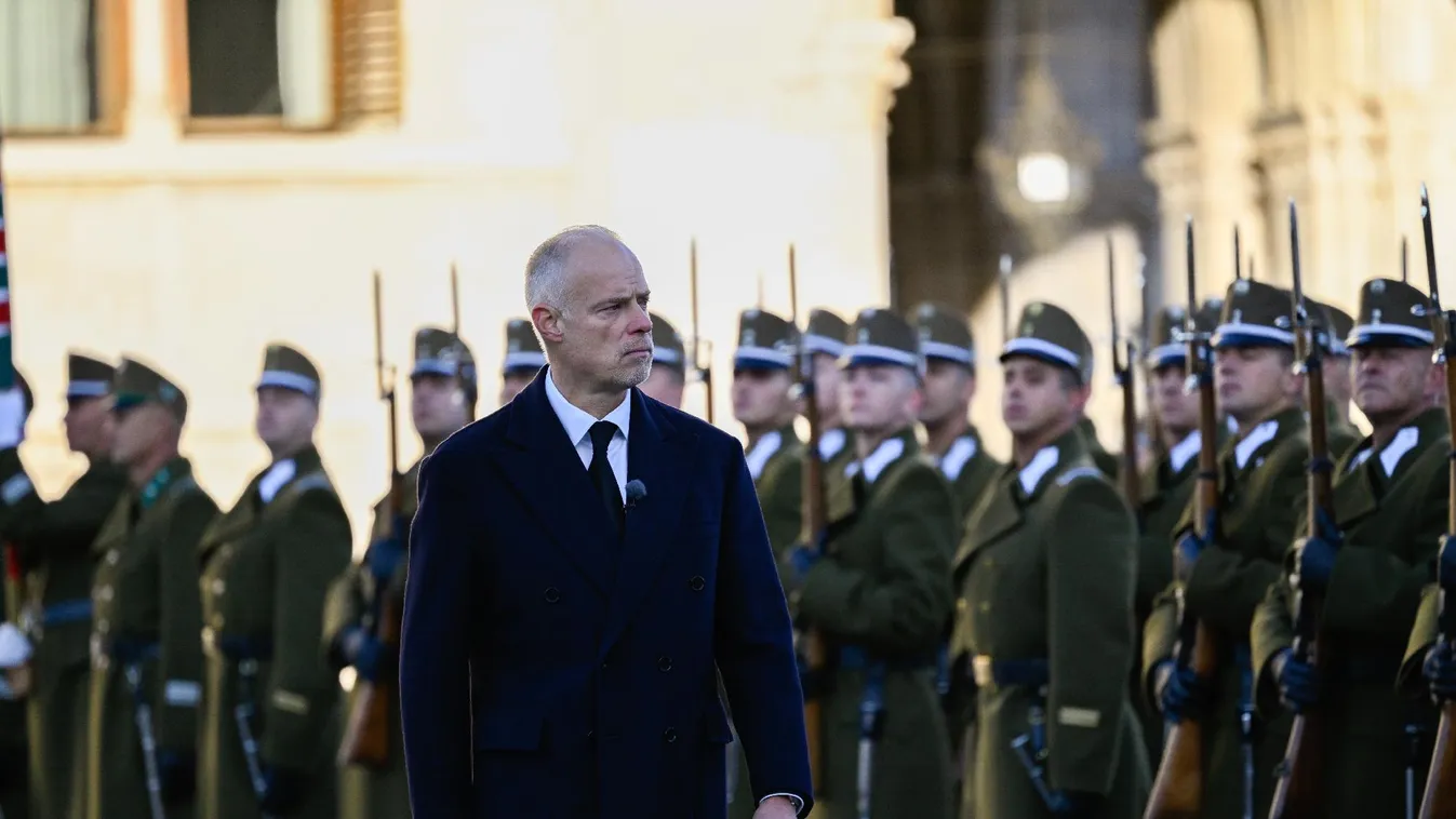 Szalay-Bobrovniczky Kristóf: Biztosak lehettünk abban, hogy a kormány kívül fogja tartani Magyarországot a háborún