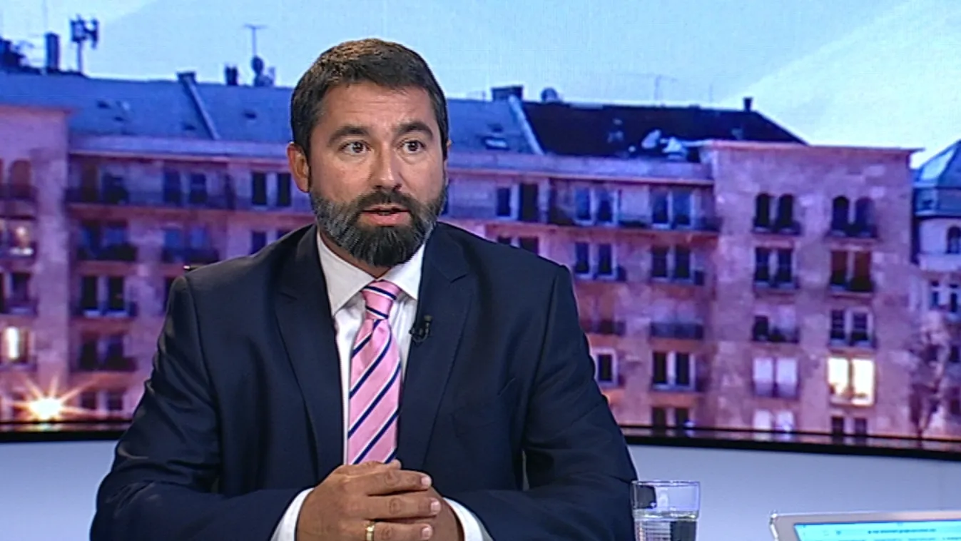Hidvéghi: Nem készülünk semmilyen vezércselre