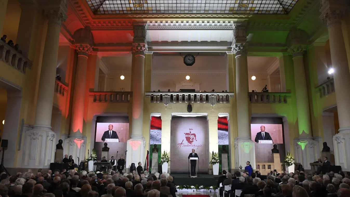 Simicskó: Brüsszelben komoly bűnt követnek el