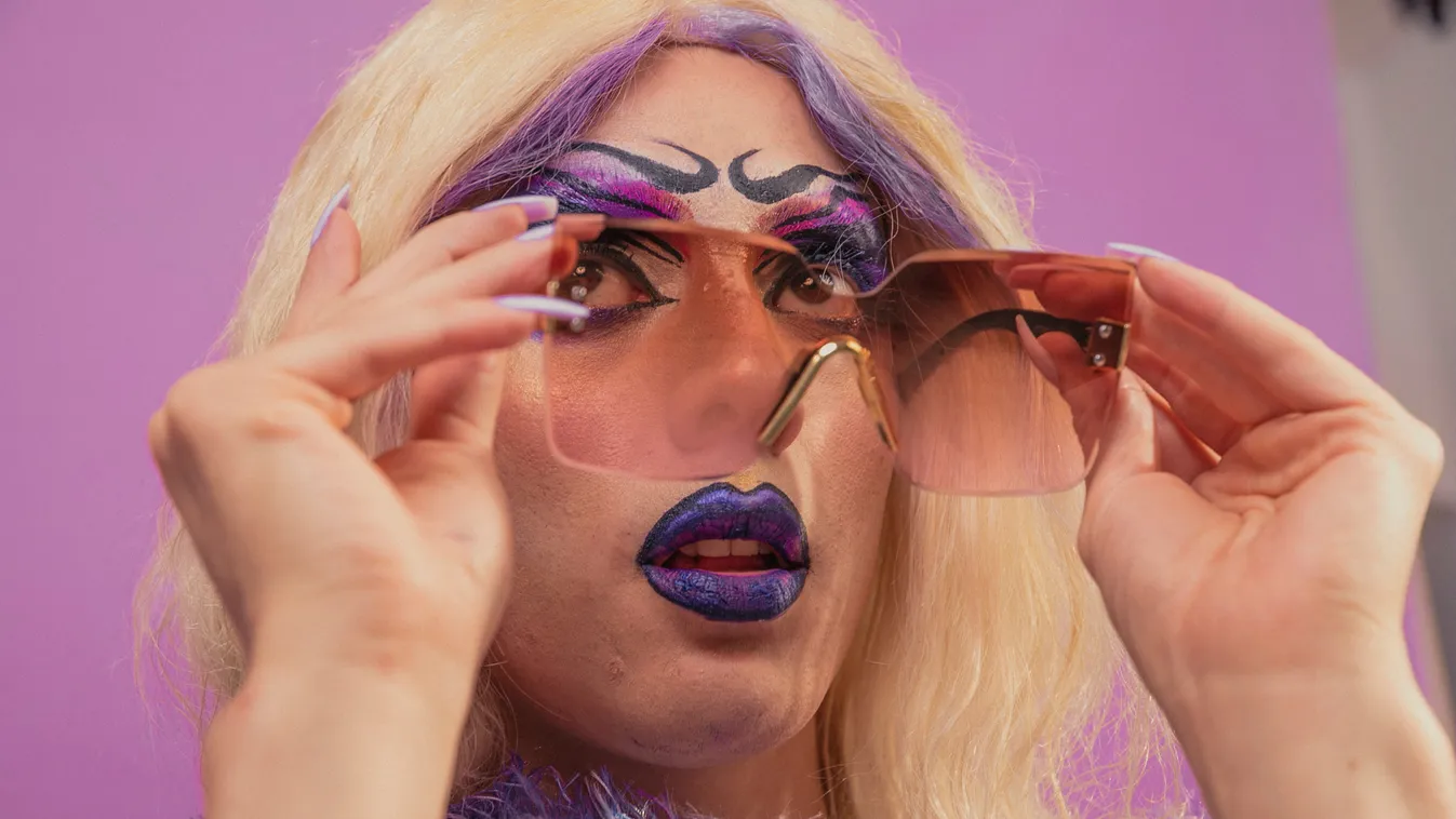 Hidvéghi Balázs: Genderaktivisták célkeresztjében a gyerekek + videó