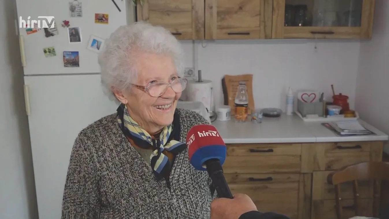 Minden idős, fix 80 ezer forintos nyugdíjprémiumot kap novemberben