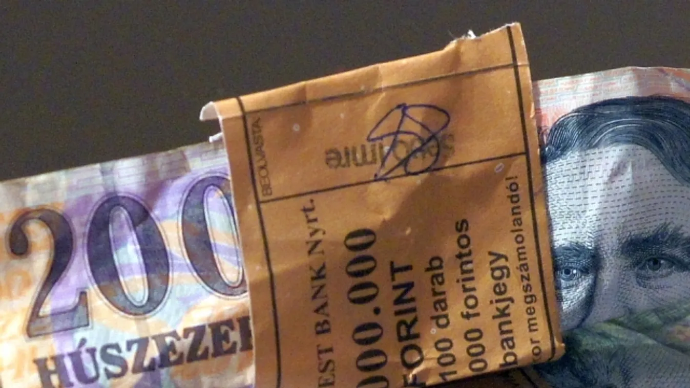 Folyamatosan nőnek az adóbevételek