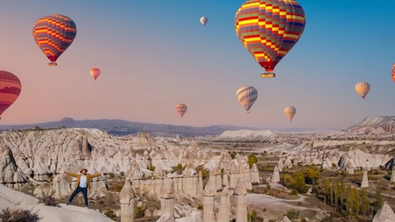 Hőlégballonok szenvedtek balesetet Törökországban