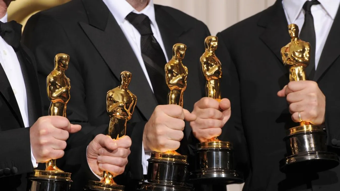 Az Élősködőknek ítélték oda a legjobb filmnek járó Oscar-díjat