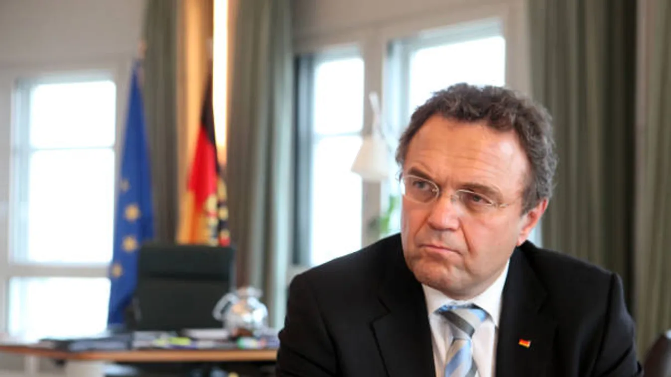 Budestag-alelnök: Naivitás volt hinni a gyors integrációban