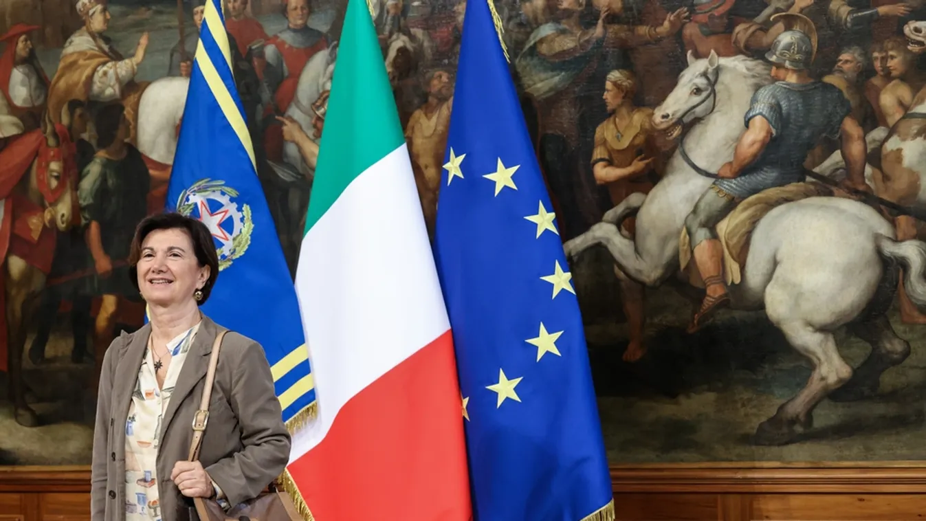 Az olasz családügyi miniszter szerint a béranyaság rasszista