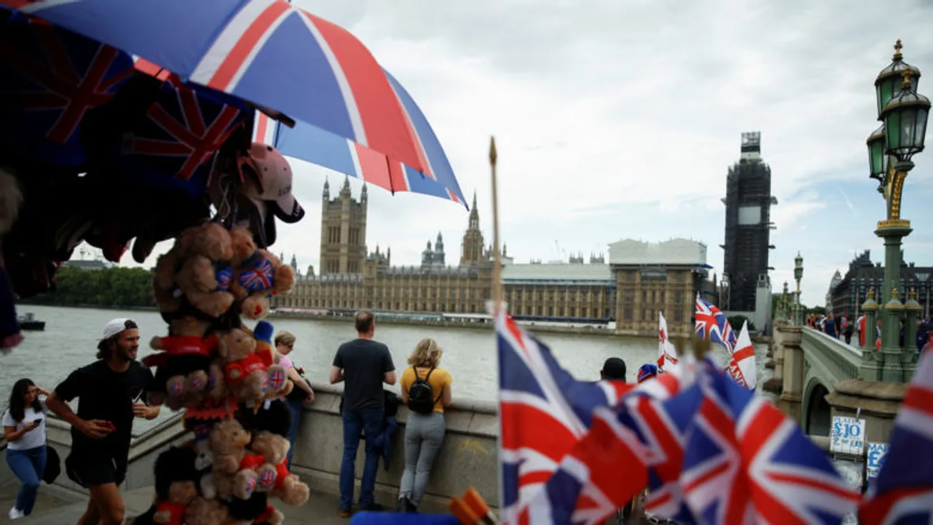 Egy hónapra felfüggesztik a Westminster működését