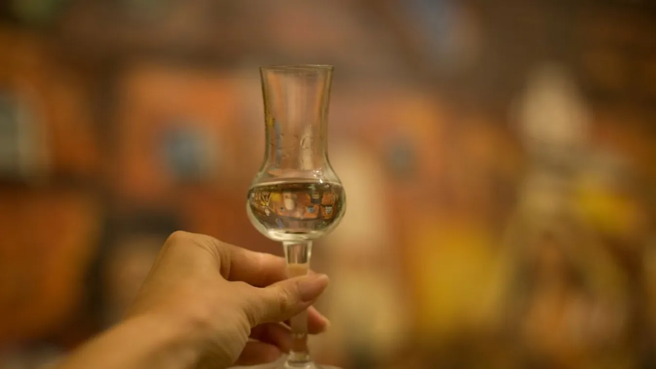 Már jövőre adómentes lehet a pálinkafőzés