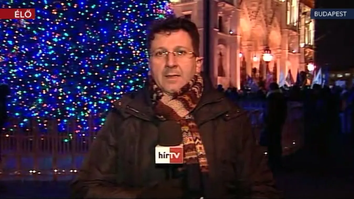 Békés volt a tüntetés a Kossuth téren