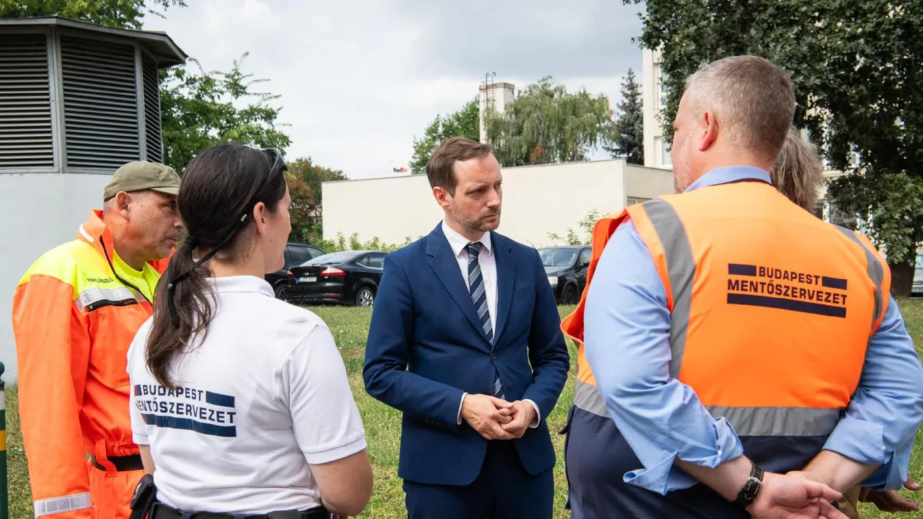 Magyar mentőcsoportok indulnak a kormány támogatásával az árvíz sújtotta Líbiába