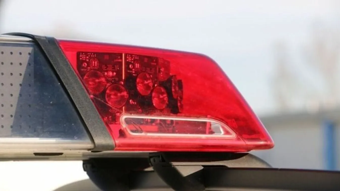 Felrobbantotta magát egy férfi Esztergomban – egy rendőr meghalt, többen megsérültek