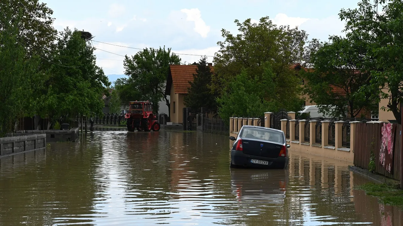 Óriási segítséget jelent az Ökumenikus Segélyszervezet munkája a székelyföldi árvízkárosultaknak