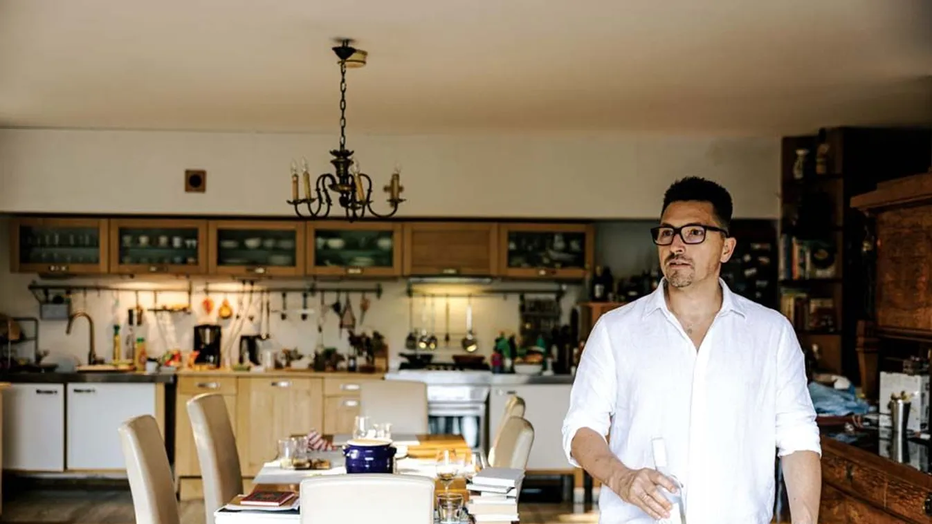 Ákos: drog nélkül is vannak színes képek a fejemben