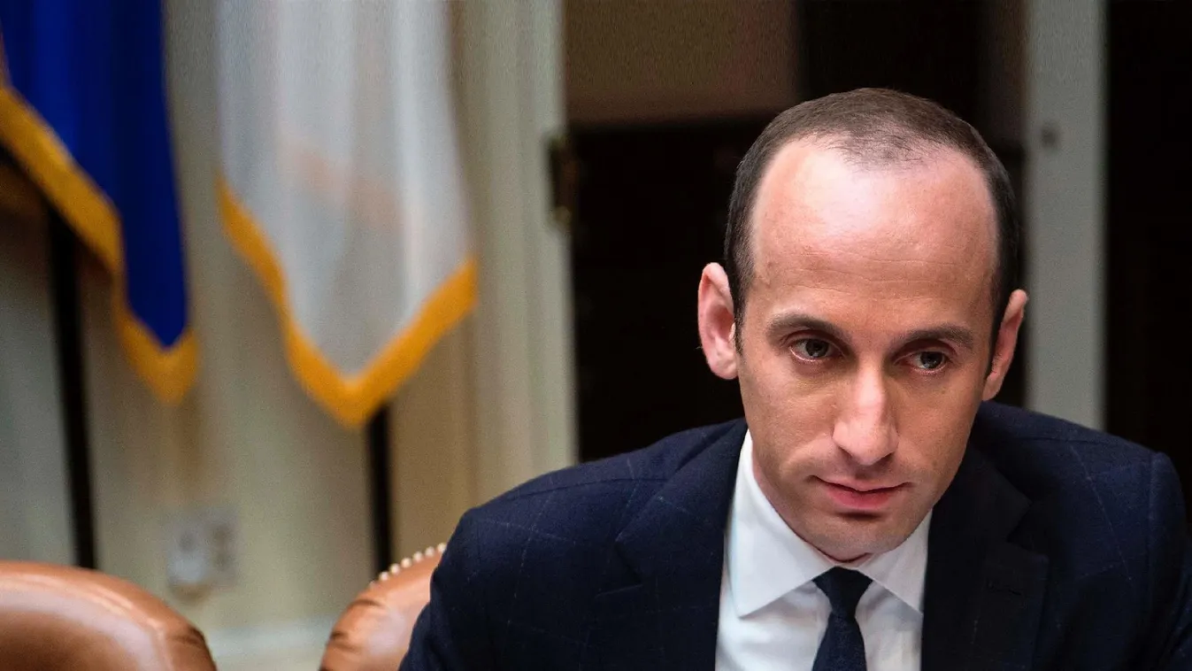 Kihallgatták Trump egyik tanácsadóját