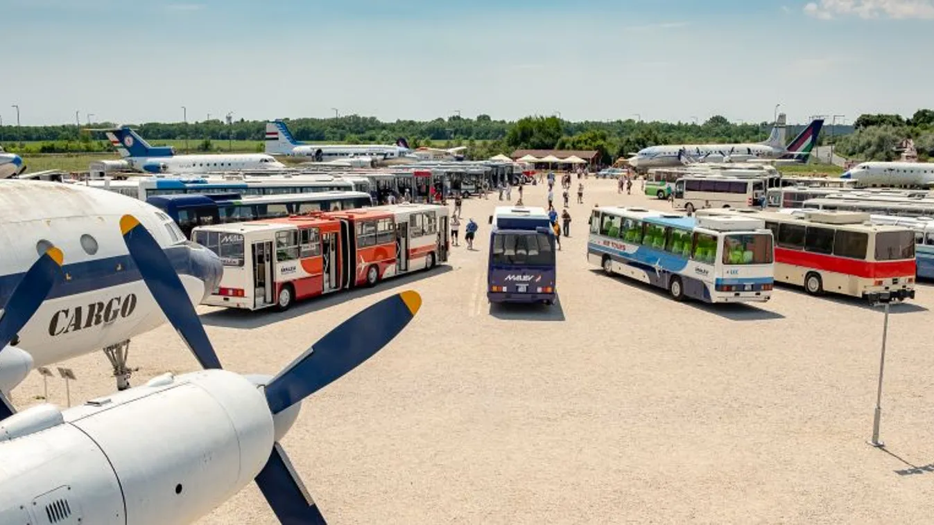 Gördülő Ikarus legendák az Aeroparkban