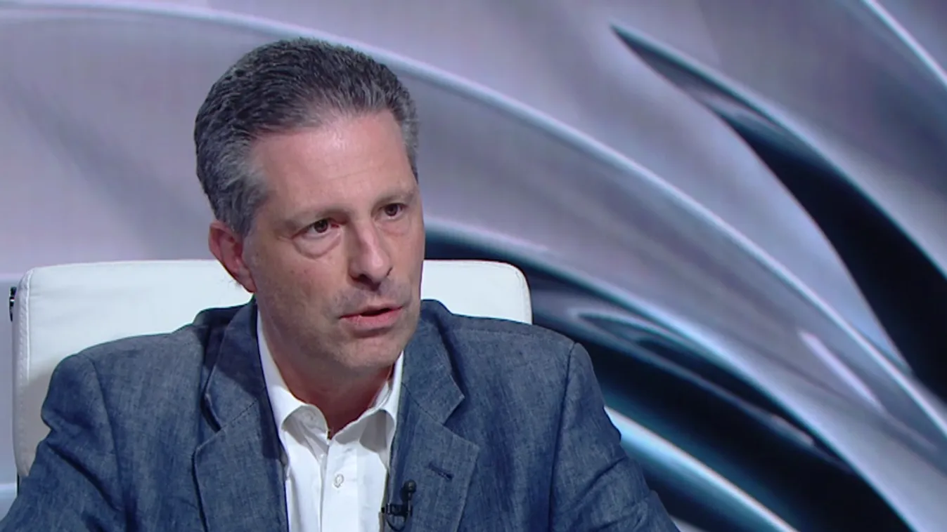 Így értékeli Schiffer András a pápalátogatást