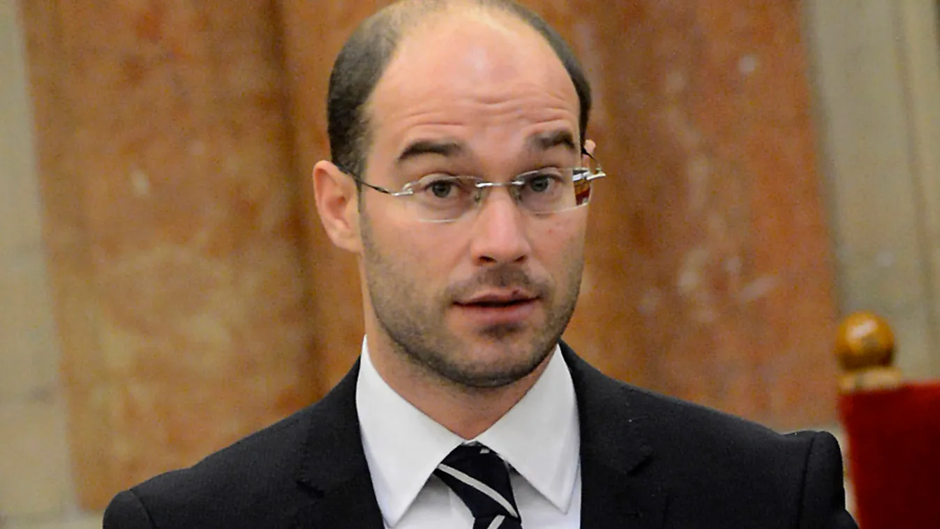 Nagy veszélyt látott egy civil szervezet munkatársában Hollik