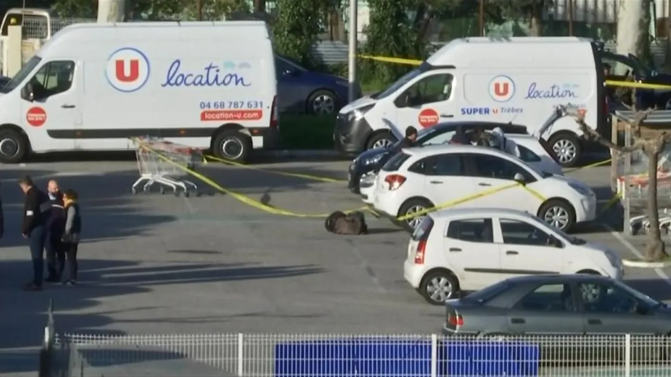 Belehalt sérüléseibe a tússzal helyet cserélő rendőr