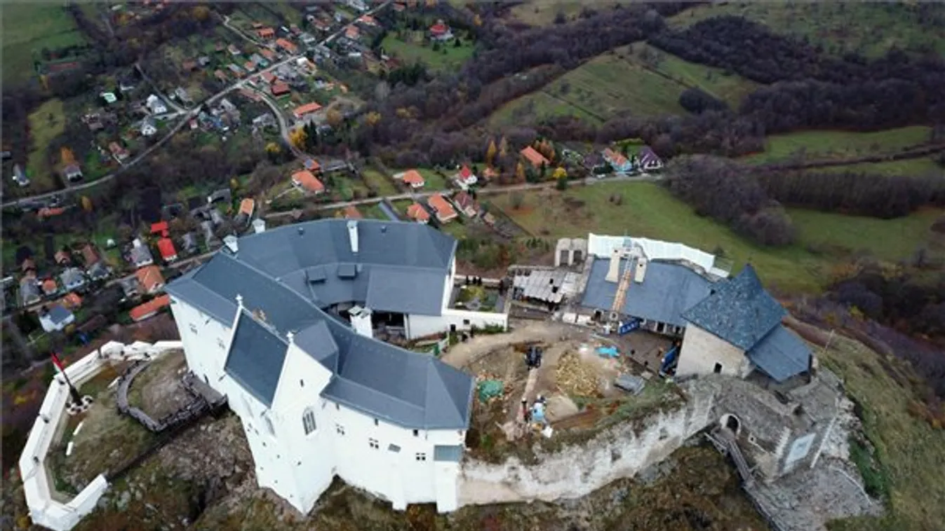 Várhatóan 2025-re fejeződik be a füzéri vár felújítása