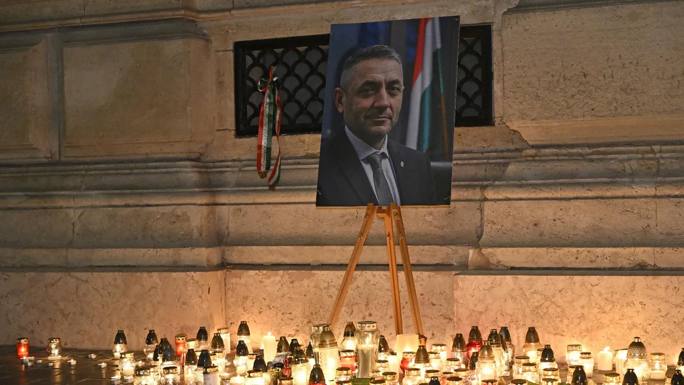 Potápi Árpád Jánosra emlékeztek a Várkert Bazár előtt