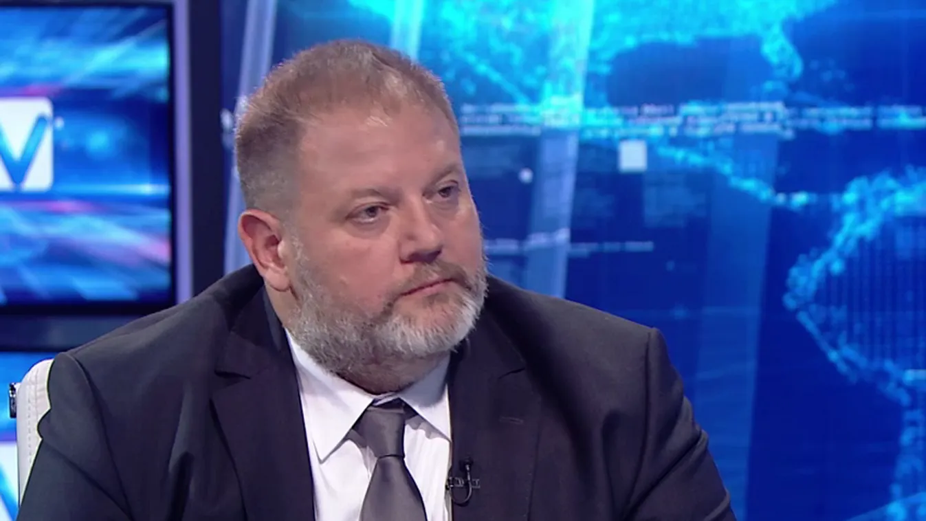 Somkuti Bálint: Sose harapj abba a kézbe, amelyik enni ad