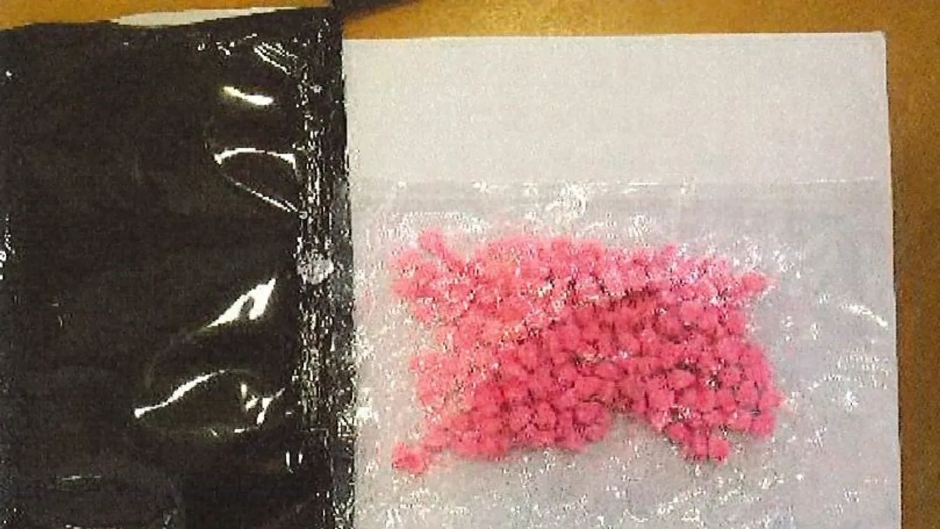 Bitcoin-nal fizetett az ecstasy tablettákért