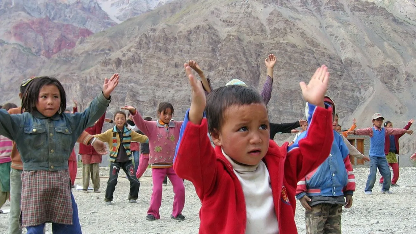 Szoláriskola a Himalájában