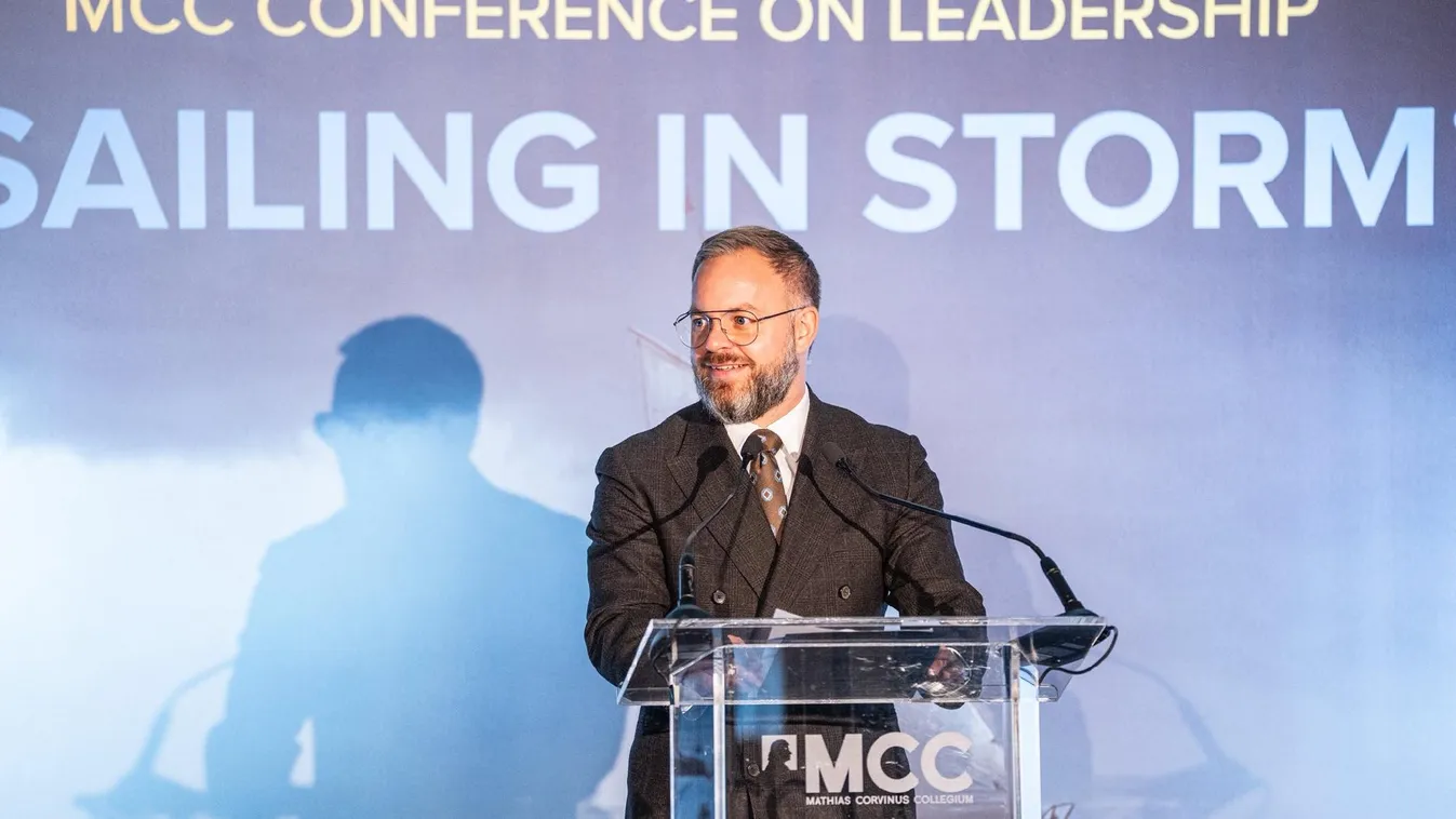 Lecke Brüsszelnek: Orbán Balázs elmagyarázta, mi a különbség a válságmenedzser és a vezető között