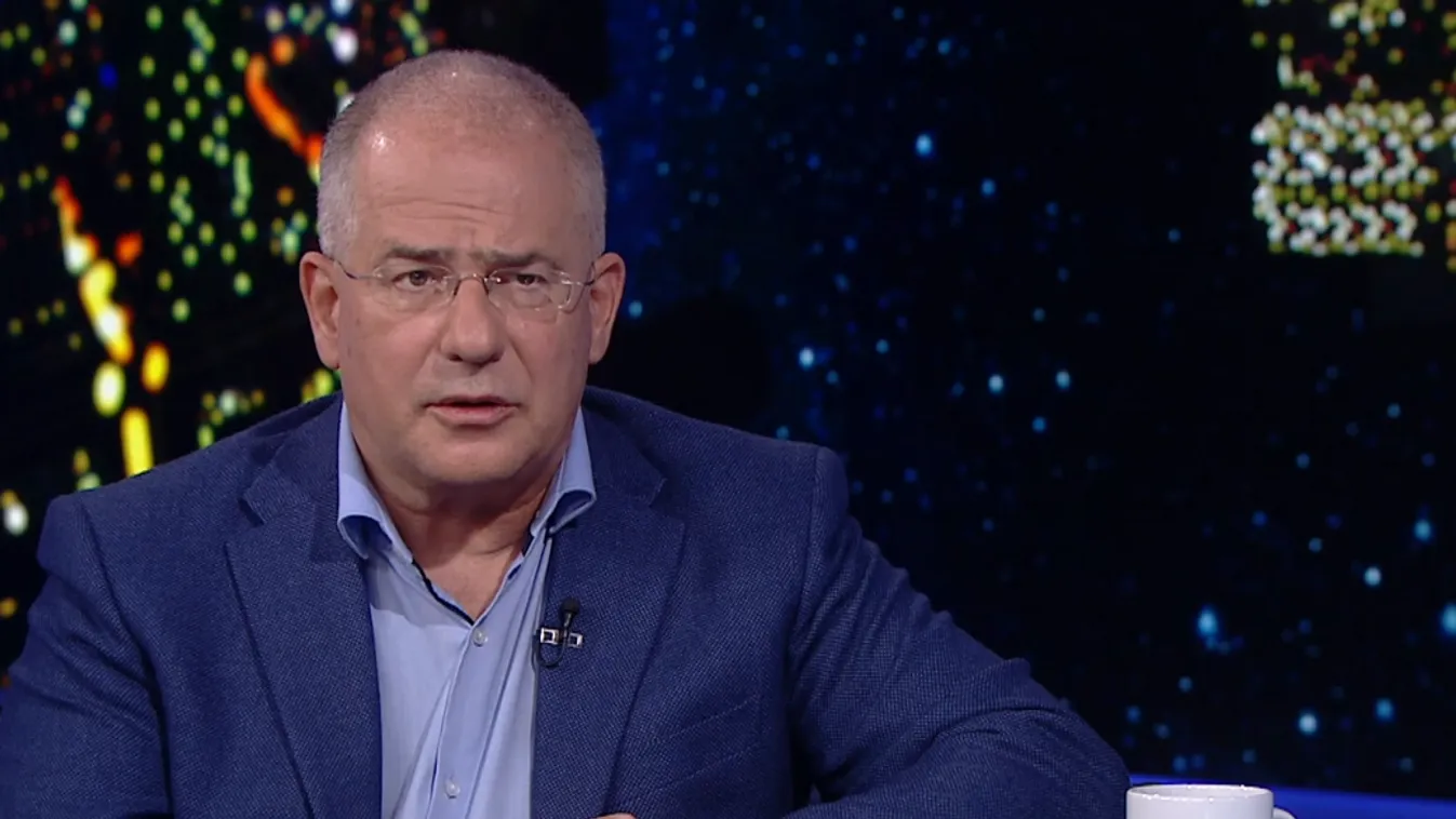 Bayer show - Kósa Lajos: Harcászatilag kiképzett illegális bevándorlók jelentek meg a magyar határnál