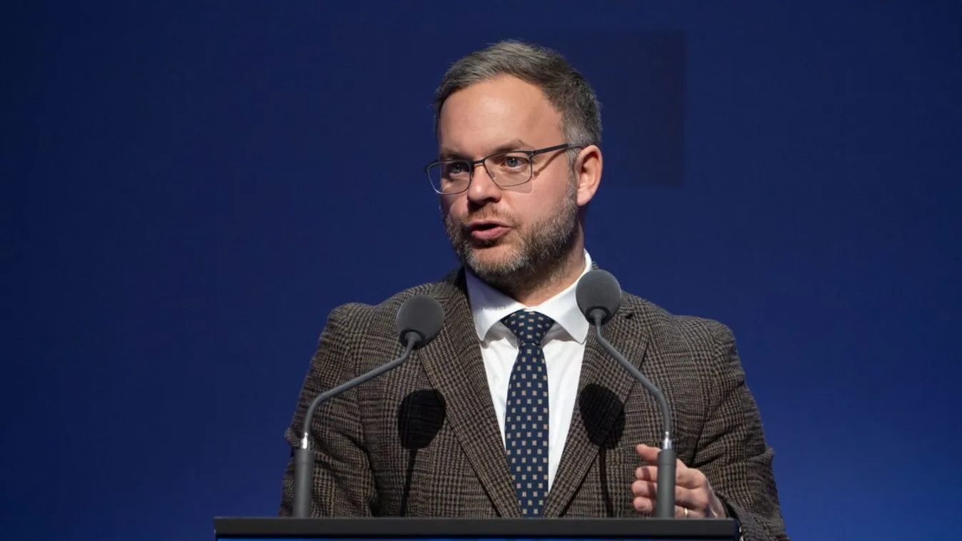 Orbán Balázs elárulta, mennyibe kerülne az ukrán csatlakozás: az egész kontinens belerokkanna az újjáépítésbe