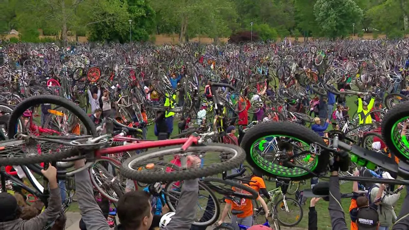 Kerékpáros demonstráció volt a fővárosban