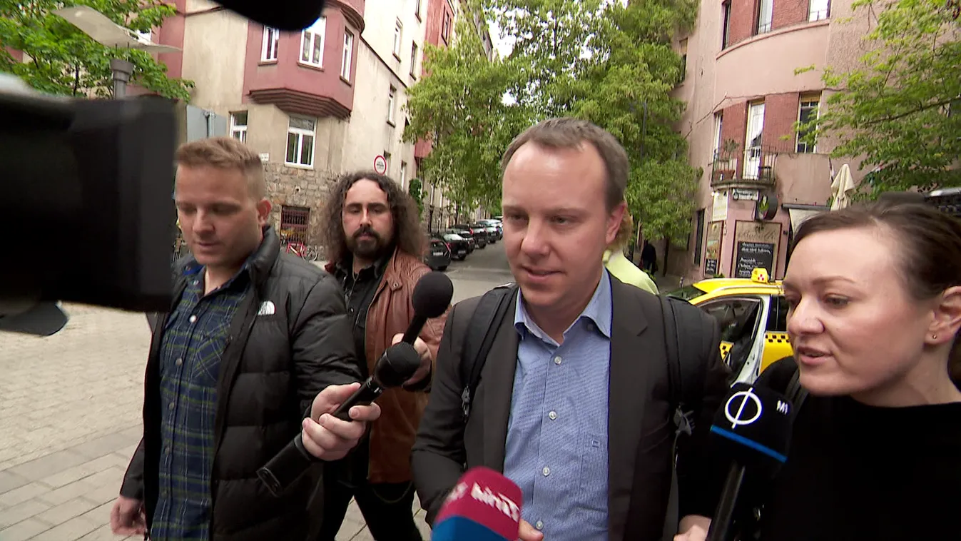 Gyalázza Orbán Viktort Daniel Freund