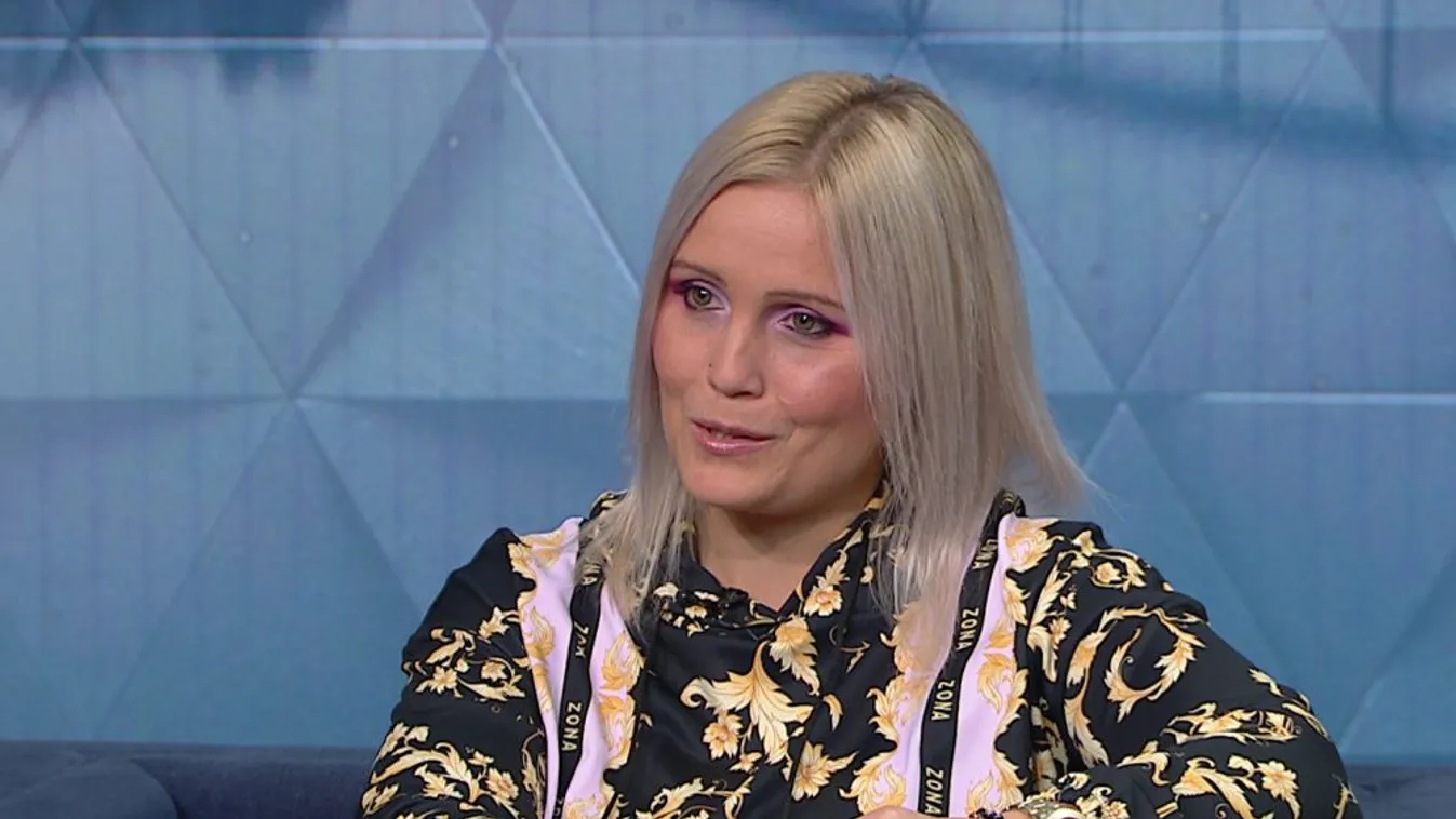 Mozaik - Egy fordulatos nyomozás és elképesztő kalandok az Anyahotel folytatásában