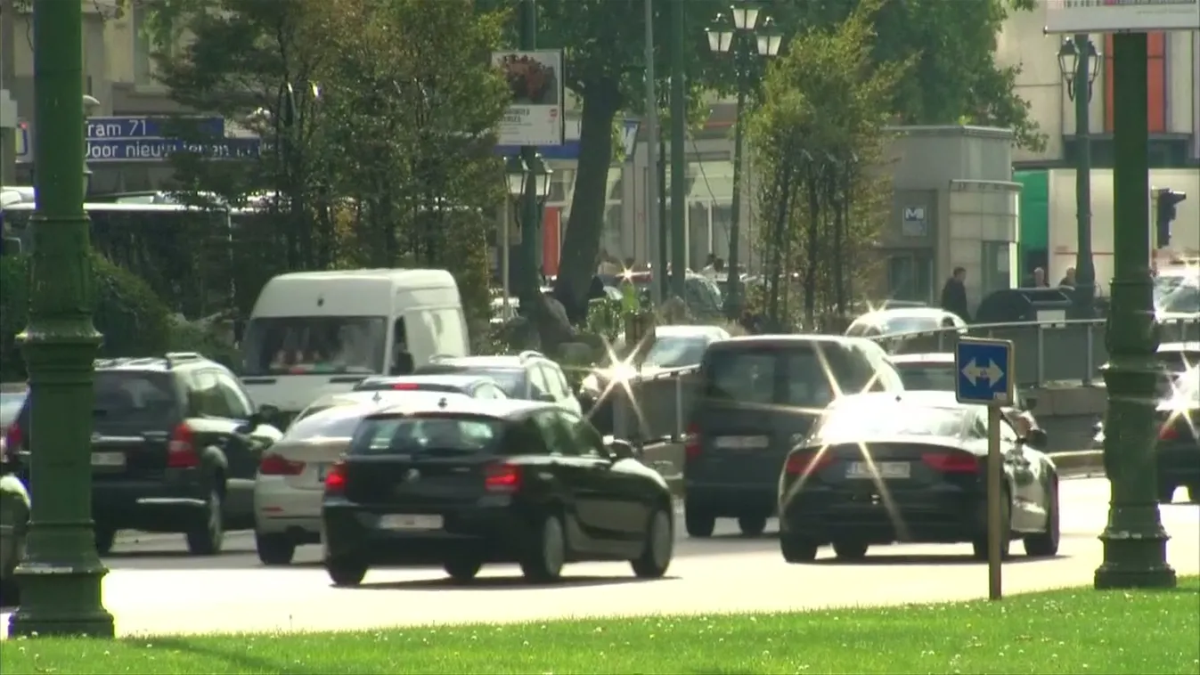 Mégsem tiltják ki 2035-től a belsőégésű motoros járműveket az EU-ból