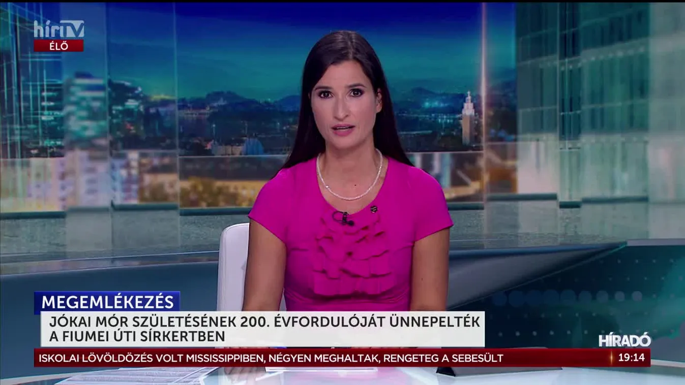 	Jókai Mór születésének 200. évfordulója alkalmából avatták fel a megújult síremléket