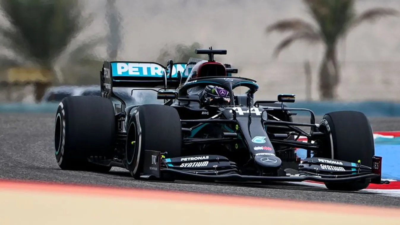 Hamilton nyert, Grosjean rémes balesetet szenvedett