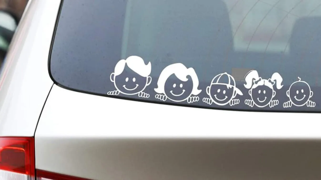 Január 31-ig igényelhető a kedvezményes autópálya-matrica a nagycsaládosoknak és a fogyatékkal élőknek + videó