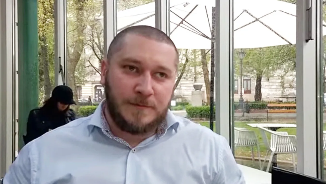 Bocsánatkérés - Newsroom