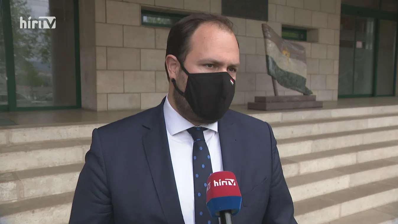 Sunyi, elbizonytalanító kampányt folytat a baloldal a vakcinák ellen